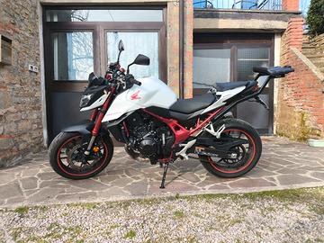 Honda Hornet CB 750  2023