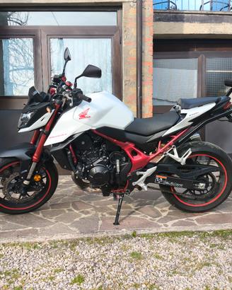 Honda Hornet CB 750  2023