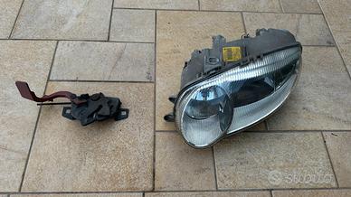 Faro anteriore sinistro + chiusura AlfaRomeo 147