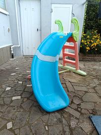 scivolo con spruzzo d'acqua 