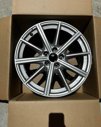 cerchi in lega da 18 originali audi sport A3 2023