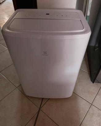 Condizionatore portatile con tubo