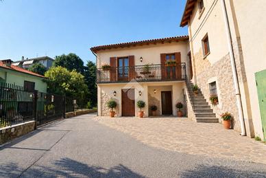 CASA SEMINDIPENDENTE A CAVENAGO DI BRIANZA