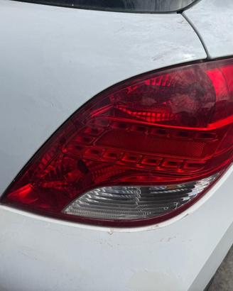 PEUGEOT 207 ANNO 2011 STOP DESTRO