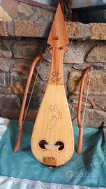 Lira Calabrese forma tradizionale 