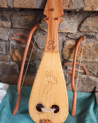 Lira Calabrese forma tradizionale 