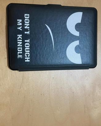 Kindle nero con cover