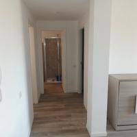 Bilocale e servizi con box e lavanderia pero