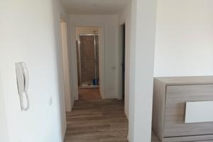 Bilocale e servizi con box e lavanderia pero