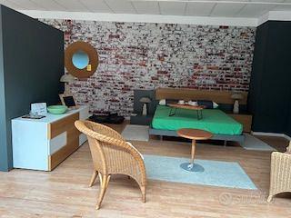 camera completa con letto matrimoniale