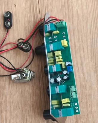Elettronica attiva jazz bass