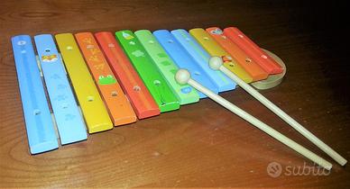 Xilofono in legno, marca Trudi.