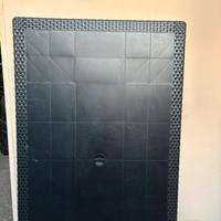 Tavolo in plastica robusta da esterno o giardino