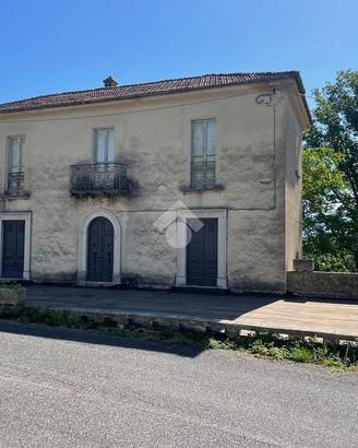CASA INDIPENDENTE A CASALVIERI