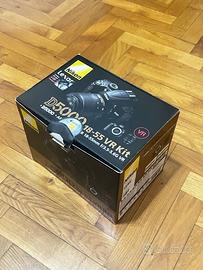 Nikon D5000 18-55 VR kit scatola vuota 
