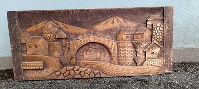 grande scultura in legno