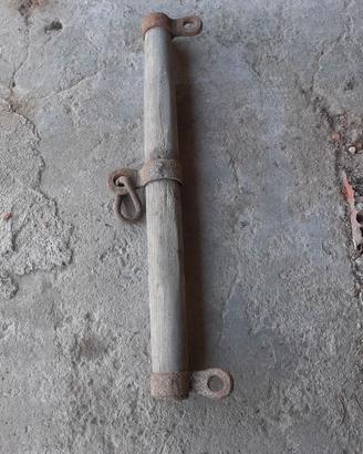 Antico Bilancino Agricolo in Legno e Ferro – Lampa