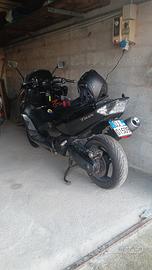 T Max 2008 solo 21.000 km