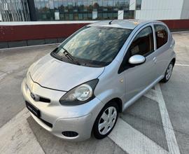 Toyota Aygo 1.0 5 porte TAGLIANDATA! KM REALI!