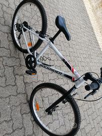 Mountain Bike Rockrider ST 100 24" - Bianca/Nera