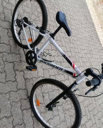 Mountain Bike Rockrider ST 100 24" - Bianca/Nera
