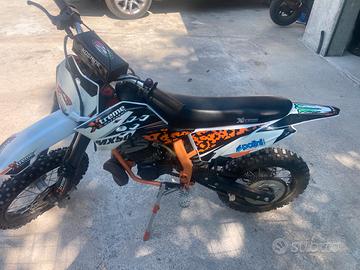 Pit bike