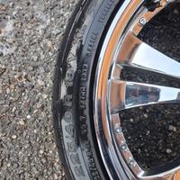 4 gomme con cerchi in lega