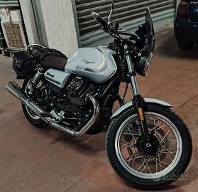moto Guzzi v7 850 special "centenario"