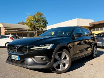 Volvo V60 Cross Country D4 AWD Geartronic Business