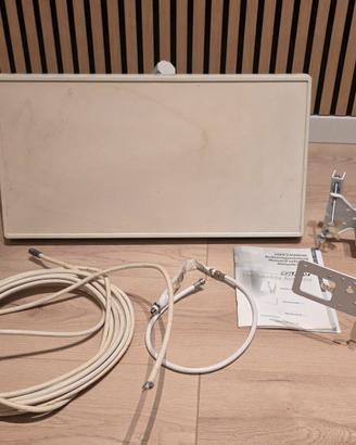 Antenna Parabola TV Satellite Piatta con 4 uscite