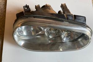 COPPIA FARI DX E SX GOLF 4 CON FENDINEBBIA (VALEO)