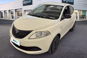 Lancia Ypsilon 1.0 FireFly 70cv Hybrid Oro