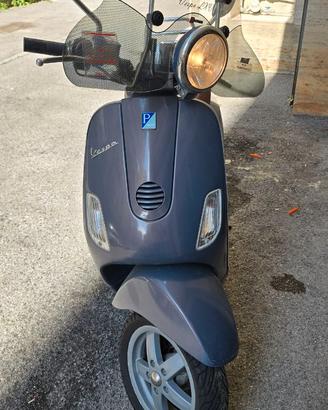 Vespa lxv 125