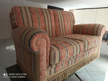 Divano 2 posti come nuovi