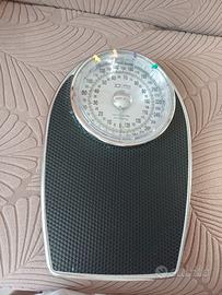 BILANCIA PESAPERSONA MECCANICA PORTATA MAX 136KG
