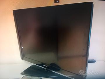 TV Samsung 40 pollici lcd con supporto 