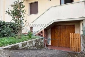 Casa indipendente di 110 m² con 5 locali e box aut