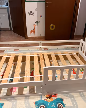 Letto montessoriano con contenitore