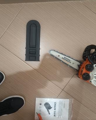 motosega per potatura 