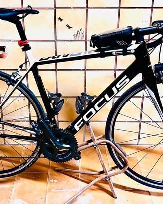 Bici da corsa focus cayo
