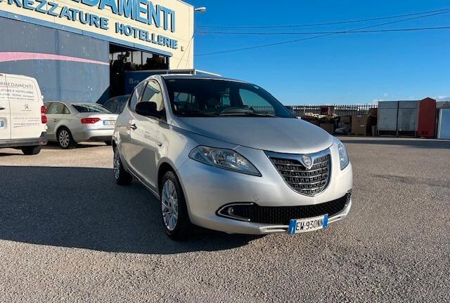 Lancia Ypsilon 1.2 69 CV 5 porte GPL Ecochic Silve