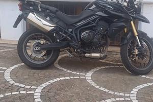 Triumph Tiger 800