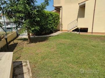 Trigoria-schizzanello pentalocale con balcone