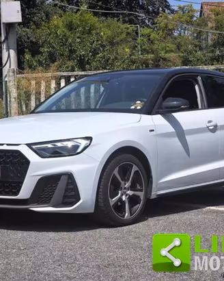 AUDI A1 25 1.0 95cv S Line Identity Black
