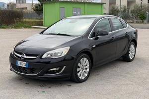 Opel Astra Notchback 1.6 CDTi