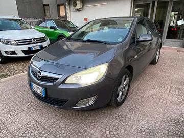 Opel Astra 1.7 CDTI 110CV 5 porte Cosmo