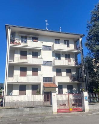 2 LOCALI A PARABIAGO