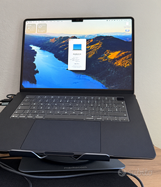 MacBook Air 15", M4 2025 (16gb RAM + 250gb disco)