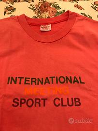 T shirt Meeting & People