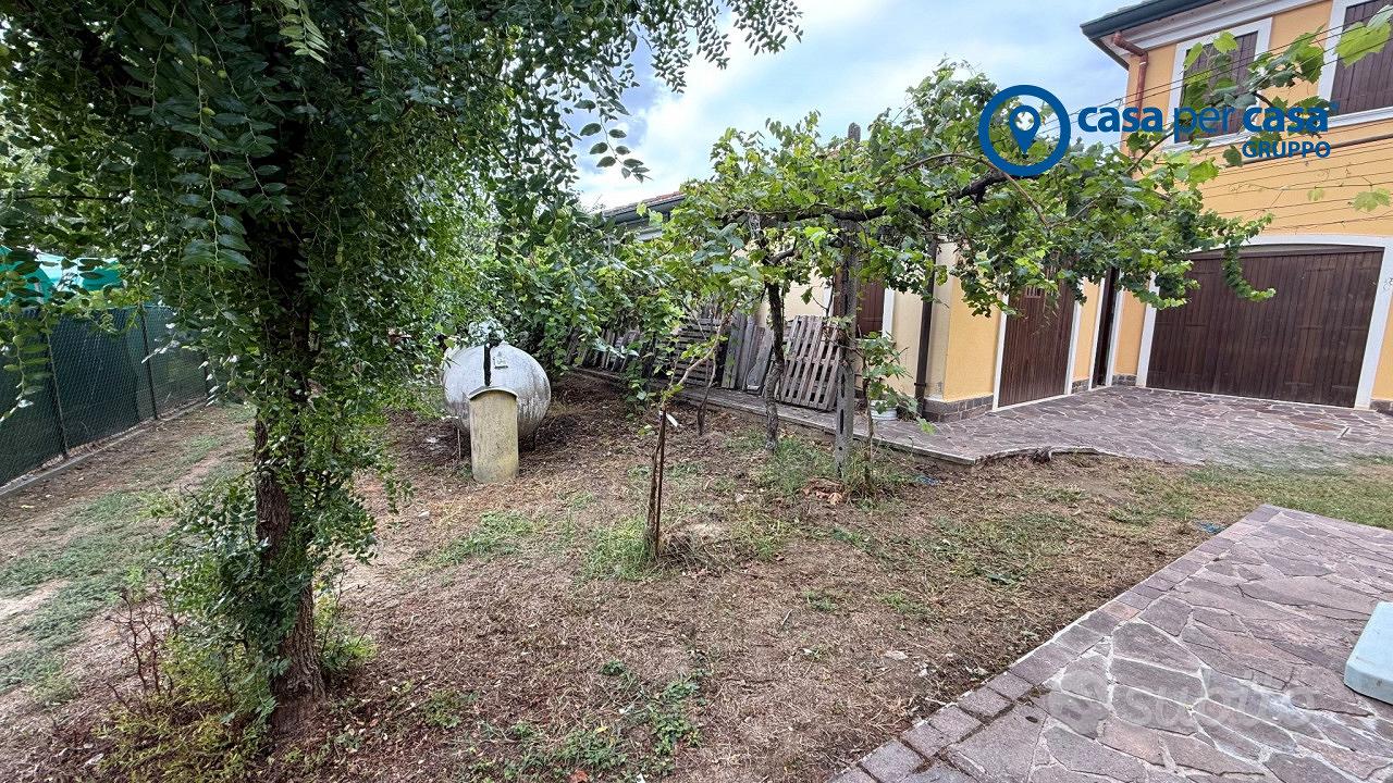 Casa – RO - Vista 5